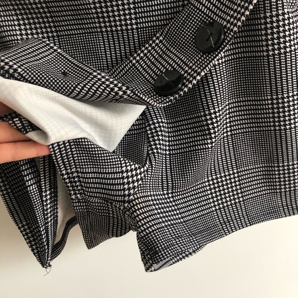 Street wear society checkered mini skirt/shorts - Picture 4 of 5